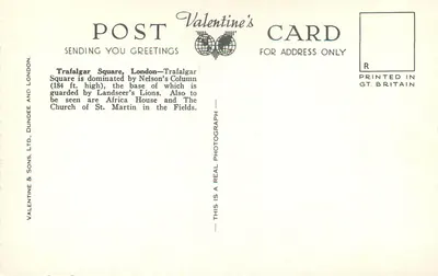 Plac Trafalgar w Londynie — widok z kolumną Nelsona i fontanną — Valentine & Sons, Ltd., Dundee — Rewers