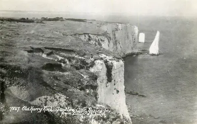 Old Harry Rocks, Studland nr. Swanage, from Ballard Downs — 1907 — Série DOMINO, E. A. Sweerman & Son Ltd.