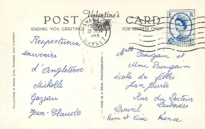 Swanage — Durlston Head & Farol, Castelo de Durlston, A Grande Esfera, Cavernas de Tilly Whim, As Duas Baías — Carta de Visita de Valentine's Postcard por Valentine & Sons, Ltd., Dundee e Londres — Verso