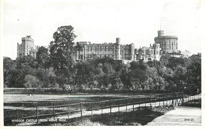 Castelo de Windsor — vista desde Home Park — Valentine's 'Silveresque' Postcards n°3382