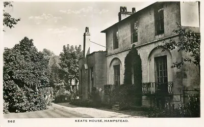 Casa de Keats, Hampstead — vista da fachada com árvores — Série n°562 de Charles Skilton