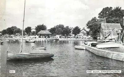 O Quai, Christchurch — vista do porto com barcos — editor Dearden & Wade, n° 421
