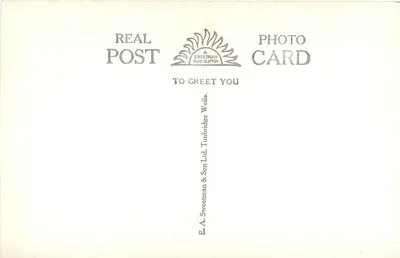 Porta esculpida — Oberammergau, Clovelly — E. A. Sweetman & Son Ltd. — Verso