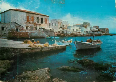 Porto de aldeia grega — vista pitoresca — MANI: The Picturesque Yerolimin