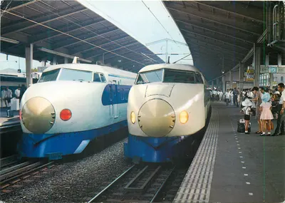 Dois trens "Bullet Trains" na Estação Central de Tóquio — NBC (Nippon Beauty Colour) Inc. n°138