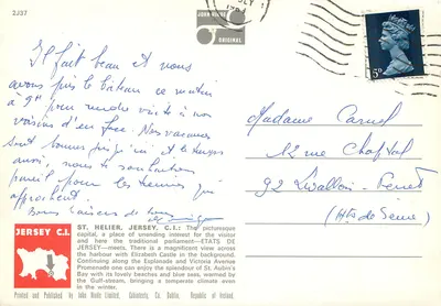 St. Helier, C.I. — Ansicht vom Hafen, Stadt und Denkmal — John Hinde Limited, Serie 2J37 — Rückseite