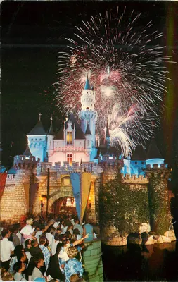 Disneyland — Fantasia no céu — Disneyland