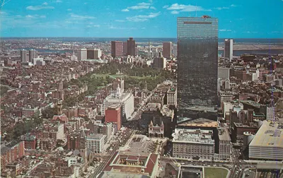Vista aérea da skyline de Boston — Torre John Hancock em primeiro plano — Publicado por Bromley & Company, Inc.