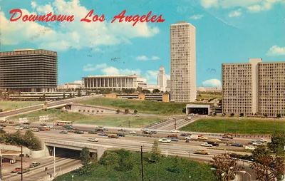 Downtown Los Angeles — vista das Bunker Hill Towers, City Hall e do Music Center — Krieg Publishing Company
