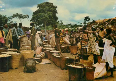 Mercado de amendoim na N'Gounié — Gabon — Foto J. TROLEZ