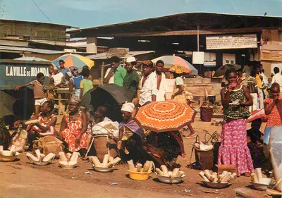 Mercado de Moanda — Haut-Ogooué — Editor TROLEZ
