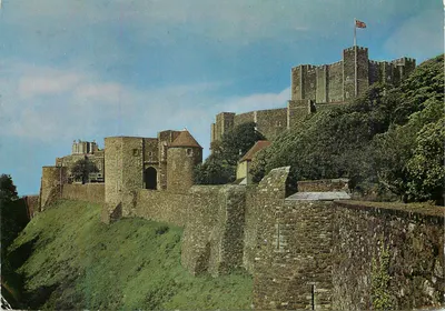 Castelo de Dover, Kent — vista desde a torre do Constable — editor George Fülman & Sons Ltd, n° P.6
