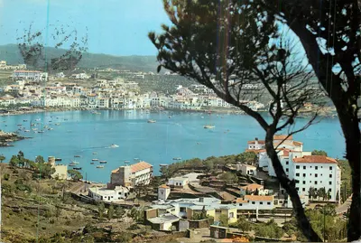 Cadaqués (Costa Brava) — vista panorâmica do porto — Foto J. Ubach Puig