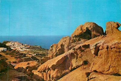 Cadaqués (Costa Brava - Espanha) — vista panorâmica do mar e das rochas — Club Méditerranée