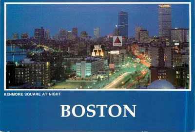Kenmore Square à noite — Boston, Massachusetts — Klein Card