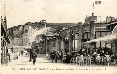 SAINTE-VALERY-EN-CAUX — A Terrasse do Casino na Hora da Música — LL