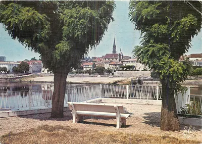 Bergerac (24) — Vista geral sobre as margens da Dordogne — Editor Elcé, n° 5804