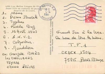 Menina vestindo traje regional na Fonte da Loire — Éditions de Provence G.A.L. — n°4204 — Verso