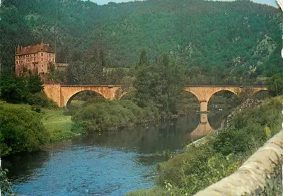 A Loire e o Castelo — Brives-Charensac — Edições do Gabier