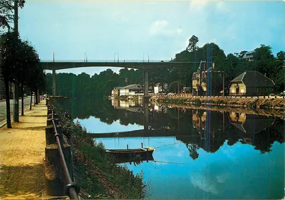 O Viaduto e as Margens da Mayenne — Mayenne (53) — Artaud Frères - Editores, XR151