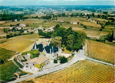 Castelo de La Grave — vista aérea — Imprimerie Combier