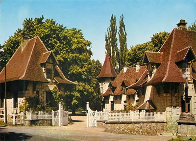 Casa de repouso - Entrada — Tracý-le-Mont, Oise — Edições & Impressões, Macon
