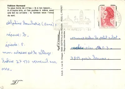 Dzieci w strojach folklorystycznych normandzkich — S.A.D. Foto C. Freret, seria 76300 Sotteville-lès-Rouen — Rewers