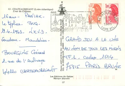 Castello di Châteaubriant — Cortile del Castello — Pierre Artaud & Cie, editori — Verso