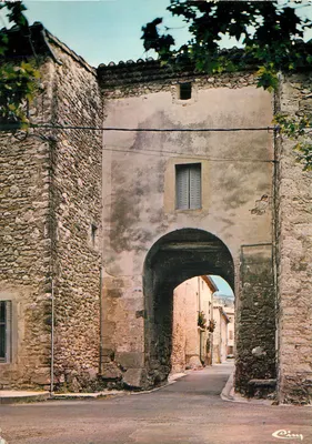 Espeluche (Drôme) — Porta de entrada do vilarejo — Cing
