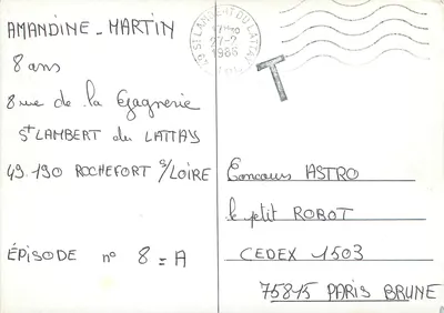 Criança com vela — Réjane Véron — Editor não visível — Verso