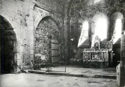 Oradour-sur-Glane — Igreja destruída em 10 de junho de 1944 — Caisse Nationale des Monuments Historiques