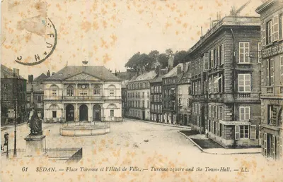 Sedan — Praça Turenne e o Hotel de Ville — LL.