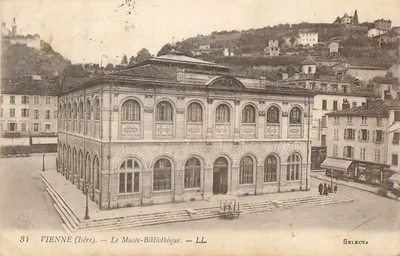 Viena (Isère) — O Museu-Biblioteca — Selecta