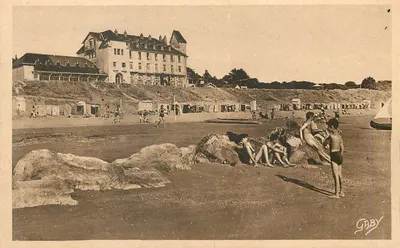 Saint-Brevin-l'Occian — A Praia e o Casino — Gaby