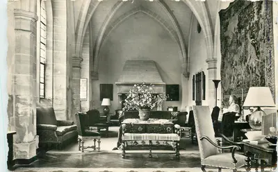 Salão do Centro Cultural Internacional — Abadia de Royaumont — André Léonie, editor