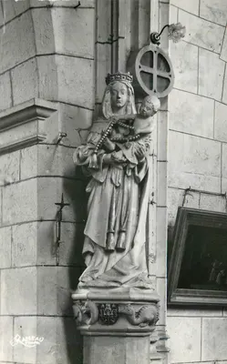 Milly-la-Forêt (S.-et-O.) — Interior da igreja — Estátua da Virgem e do Menino — Edição de Arte Rameau, Etampes