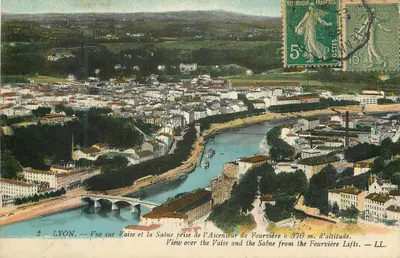 LYON — Vista de Vaise y la Saône tomada desde el Ascensor de Fourvière a 376 m de altitud — LL.