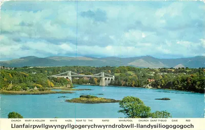 Ponte de suspensão perto do redemoinho de Whirlpool — Llanfairpwllgwyngyllgogerychwyrndrobwllllantysiliogogogoch — E. T. W. DENNIS & SONS LTD.
