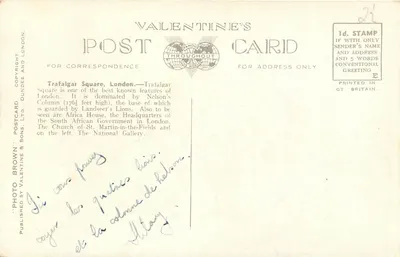Trafalgar Square, Londen — uitzicht met de Nelsonkolom en de Landseer-leeuwen — Valentine's Postcard, n°221031 — Achterkant