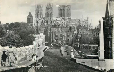 York Minster visto das Muralhas da Cidade — H 6644 — Valentine's