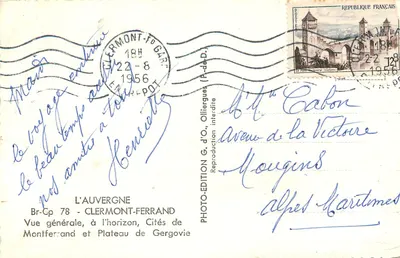 Clermont-Ferrand — Vista geral ao horizonte, Cidades de Montferrand e Plateau de Gergovie — G. d'O. — Verso