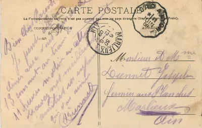 Lyon — Place des Jacobins — widok fontanny i budynków z wywieszkami — Fot. Sigran & Thiéry — Rewers