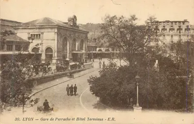 LYON — Estação de Perrache e Hotel Terminus - E.R.