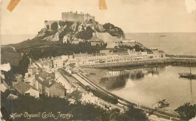 Castelo de Mont Orgueil, Jersey — vista do porto e do castelo — Philco Series n°4595