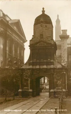 Cambridge — Porta de Monour, Colégio de Trinity — editor Judges Ltd.