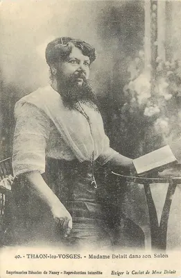 Thaon-les-Vosges — Sra. Delait no seu Salão — Imprimeries Réunies de Nancy, n°40