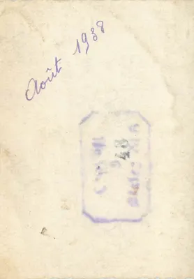 Família com bebê — Agosto 1988 — Selo postal visível — Verso