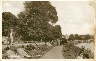 Cholmondeley Walk, Richmond — vista de passeio fluvial — Excel Series