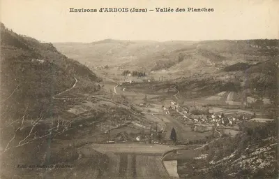 Cerca de ARBOIS (Jura) — Vale das Planchas — Edit. das Galerias Modernas