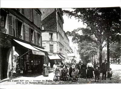 Paris 14 - REPRODUCTION - Avenue du Maine near rue Maison Dieu Vintage Postcard
